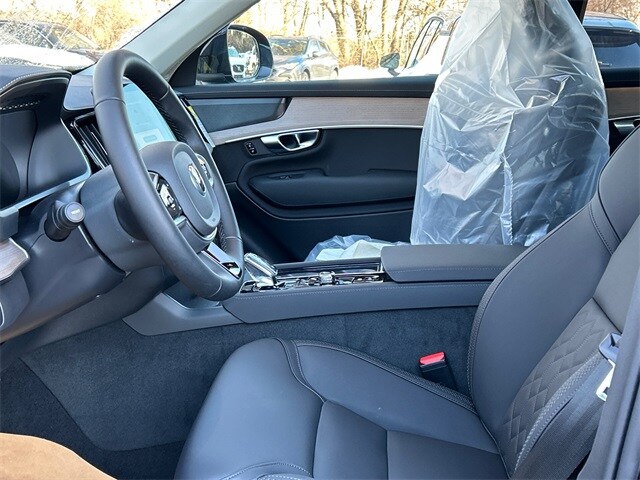 2026 Volvo XC90 Plus - Photo 10