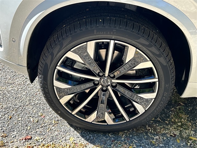 2026 Volvo XC90 Ultra - Photo 8