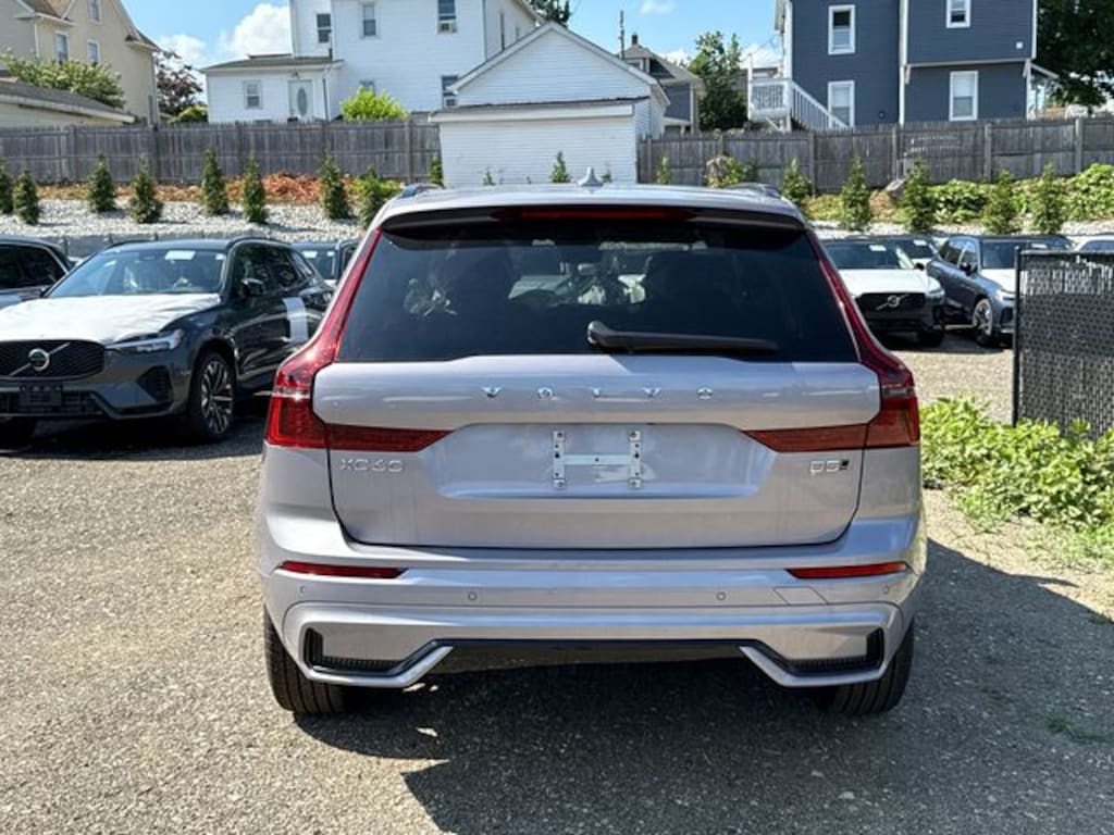 New 2026 Volvo XC60 B5 Plus SUV