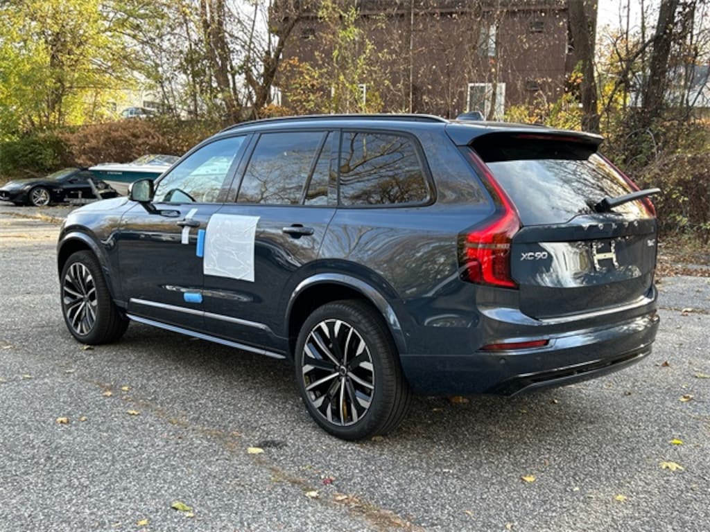 New 2026 Volvo XC90 B6 Ultra Dark Theme 7-Seater SUV