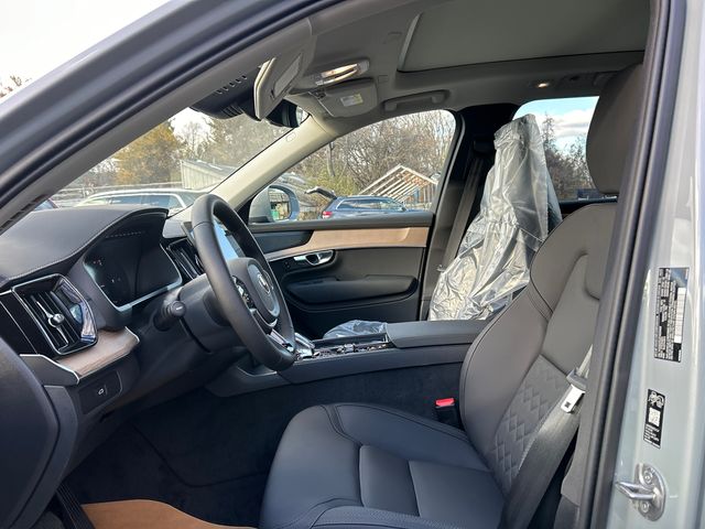 2026 Volvo XC90 Plus - Photo 10