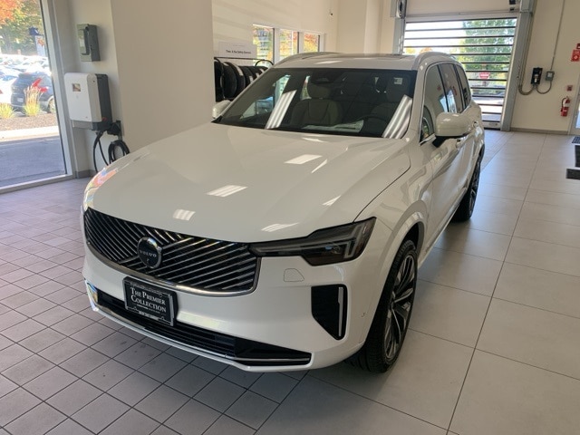 2026 Volvo XC90 Plus's photo