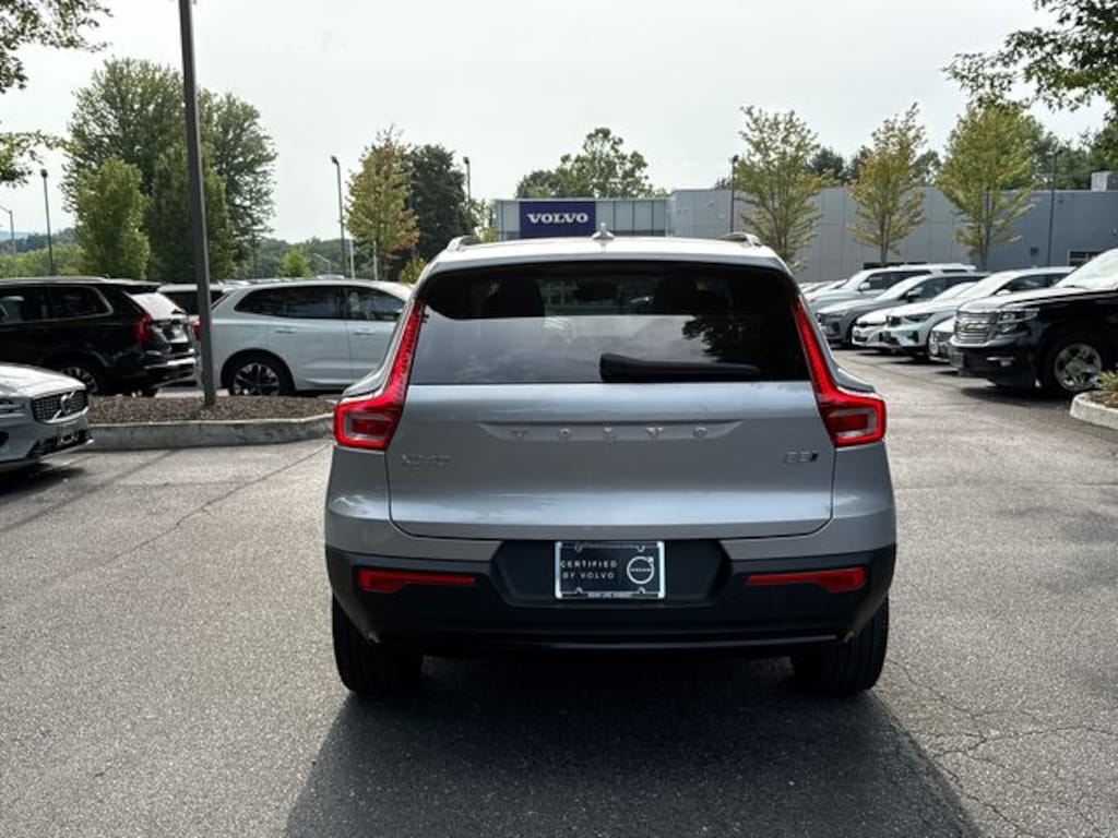 Certified 2024 Volvo XC40 Ultimate SUV