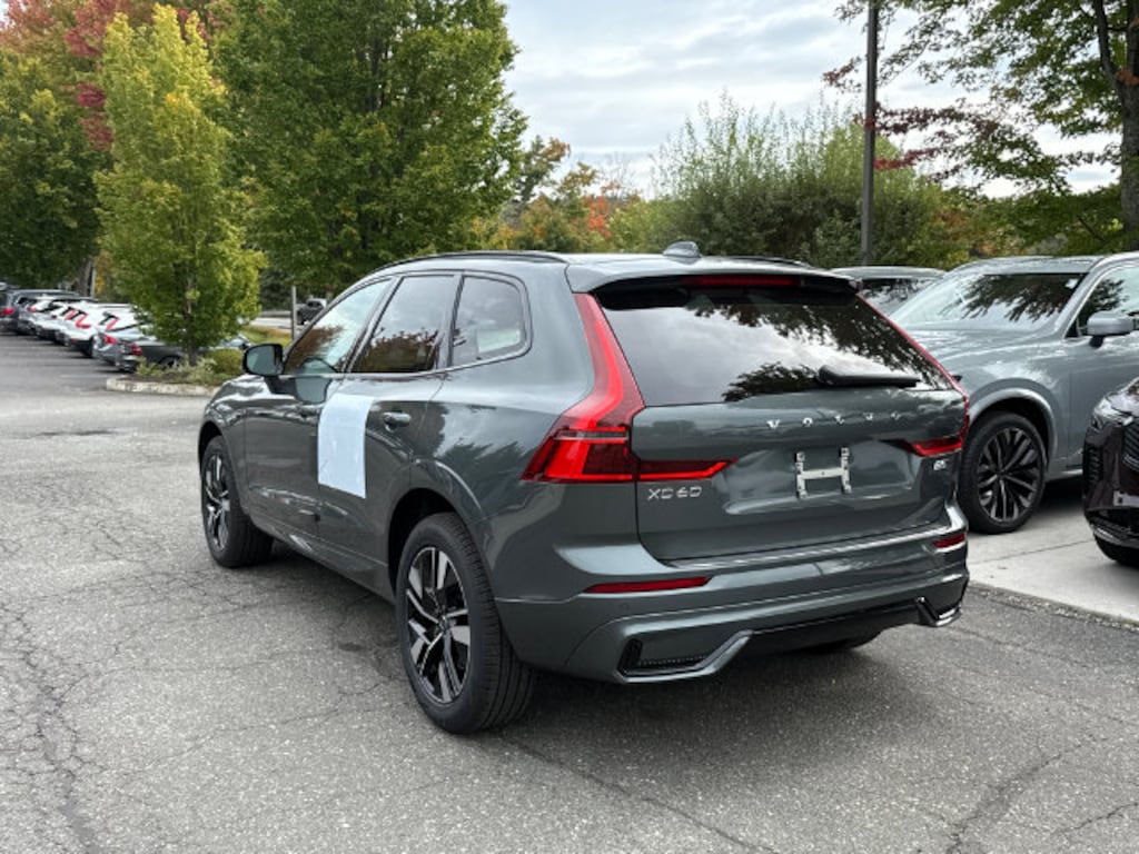 New 2027 Volvo XC60 B5 Core SUV