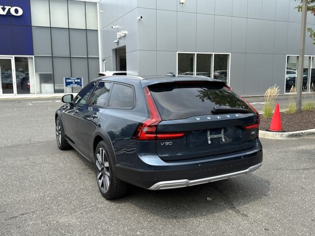 Certified 2025 Volvo V90 Cross Country B6 Wagon