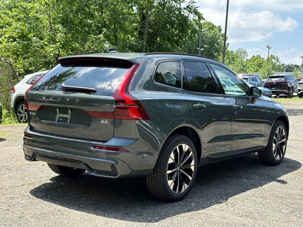 New 2026 Volvo XC60 B5 Plus SUV