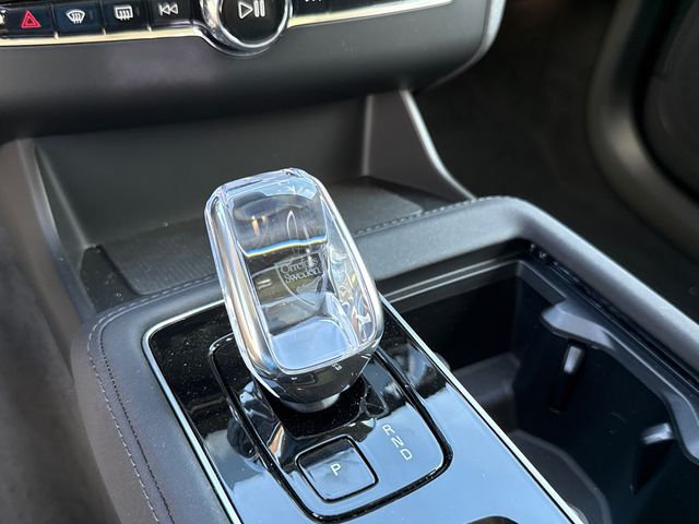 2026 Volvo XC90 Plus - Photo 16