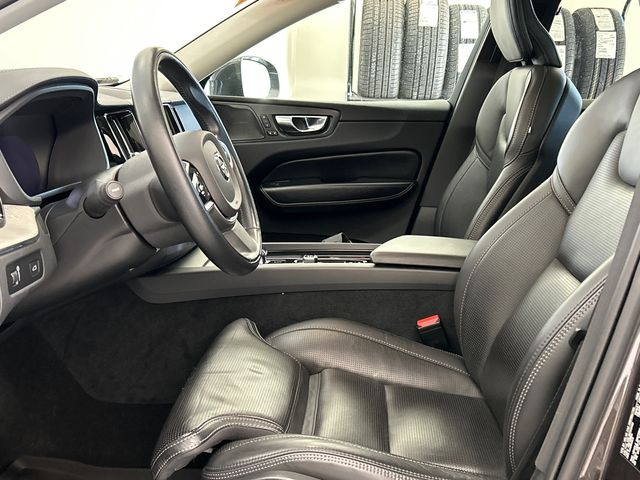2022 Volvo XC60 Inscription - Photo 10