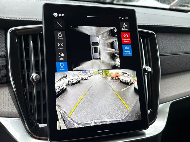 2026 Volvo XC90 Ultra - Photo 16