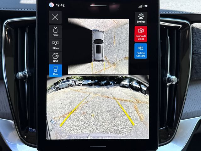 2026 Volvo XC90 Ultra - Photo 16