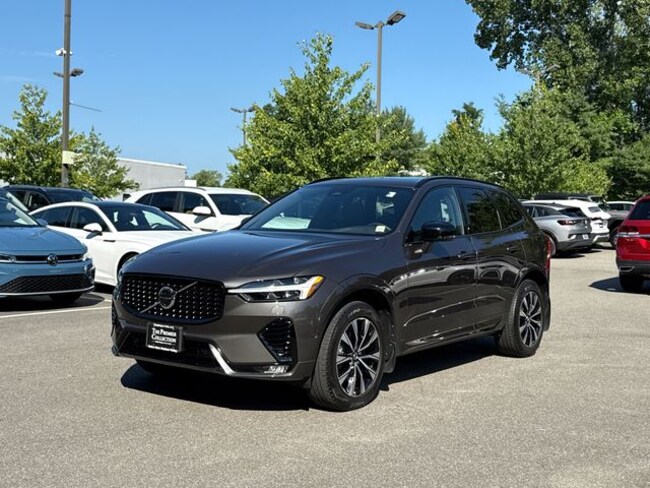 2024 Volvo XC60 B5 Plus Dark Theme SUV