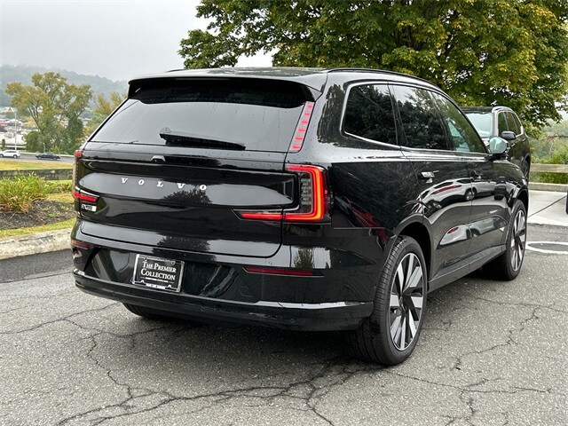 2025 Volvo EX90 Twin Motor Performance Plus photo 2