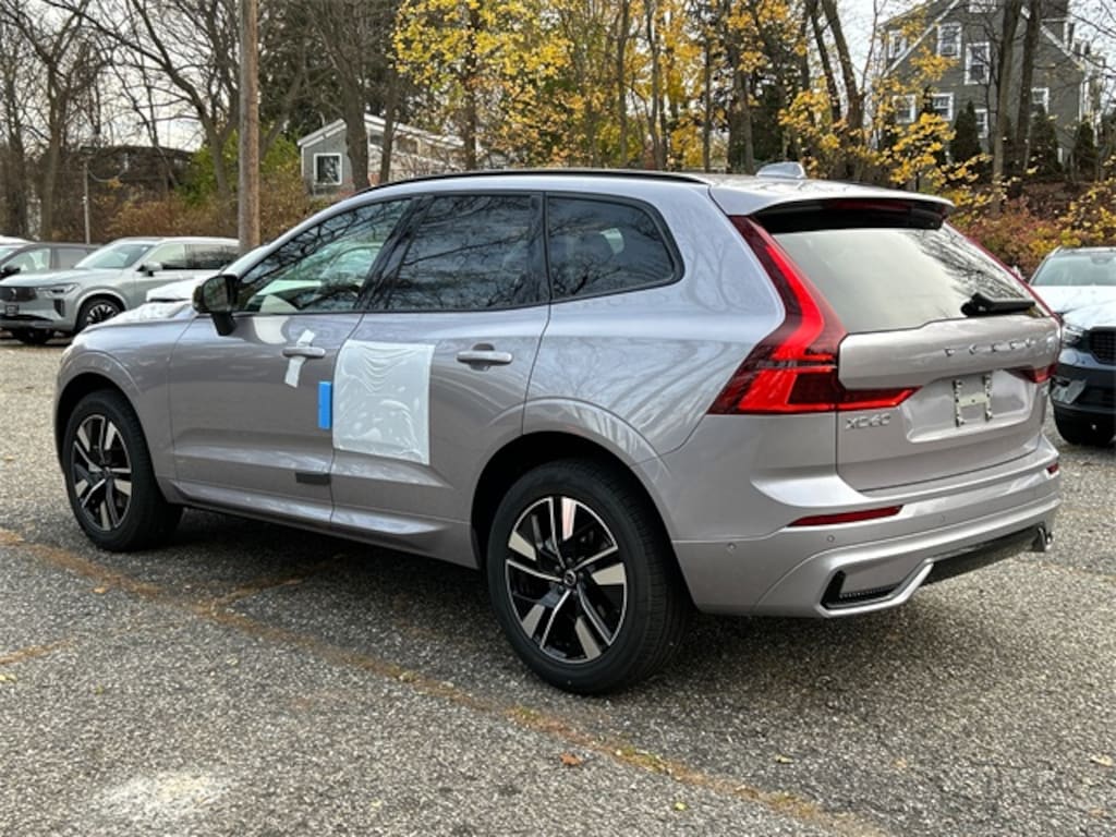 New 2026 Volvo XC60 B5 Plus SUV