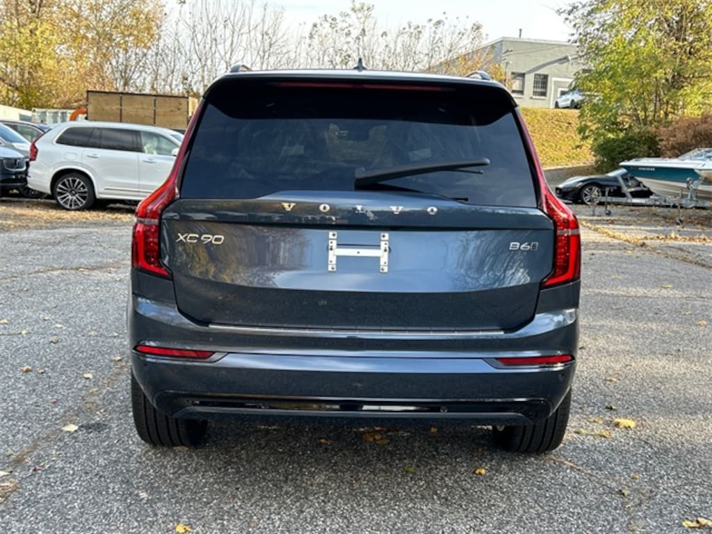 New 2026 Volvo XC90 B6 Ultra Dark Theme 7-Seater SUV