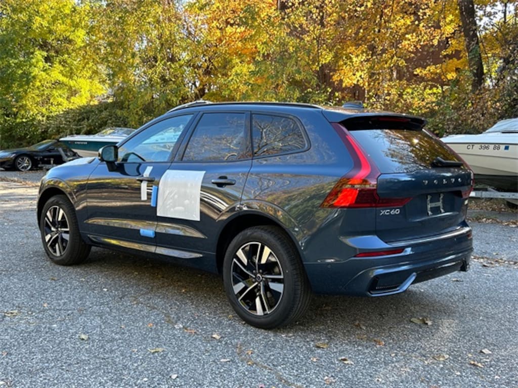 New 2026 Volvo XC60 B5 Plus SUV
