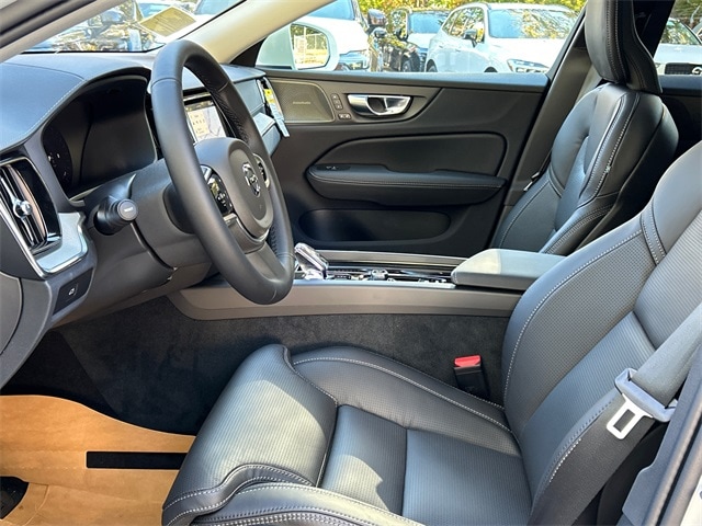 2026 Volvo V60 Cross Country Ultra - Photo 8