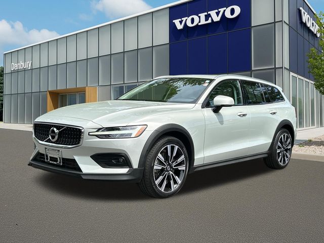 2021 Volvo V60 Cross Country T5 AWD Cross Country's photo
