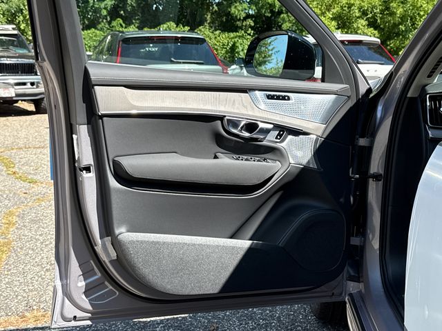 2026 Volvo XC90 Ultra - Photo 9