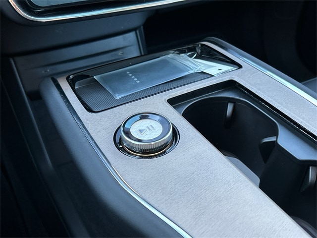 2025 Volvo EX90 Ultra - Photo 16