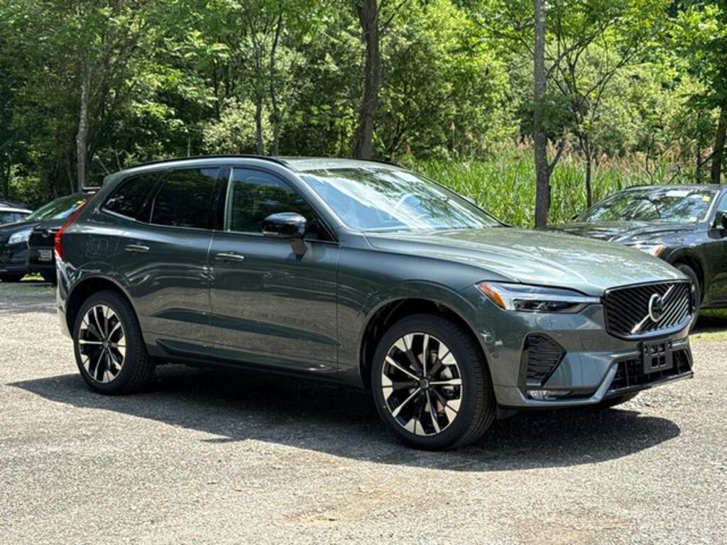 New 2026 Volvo XC60 B5 Plus SUV