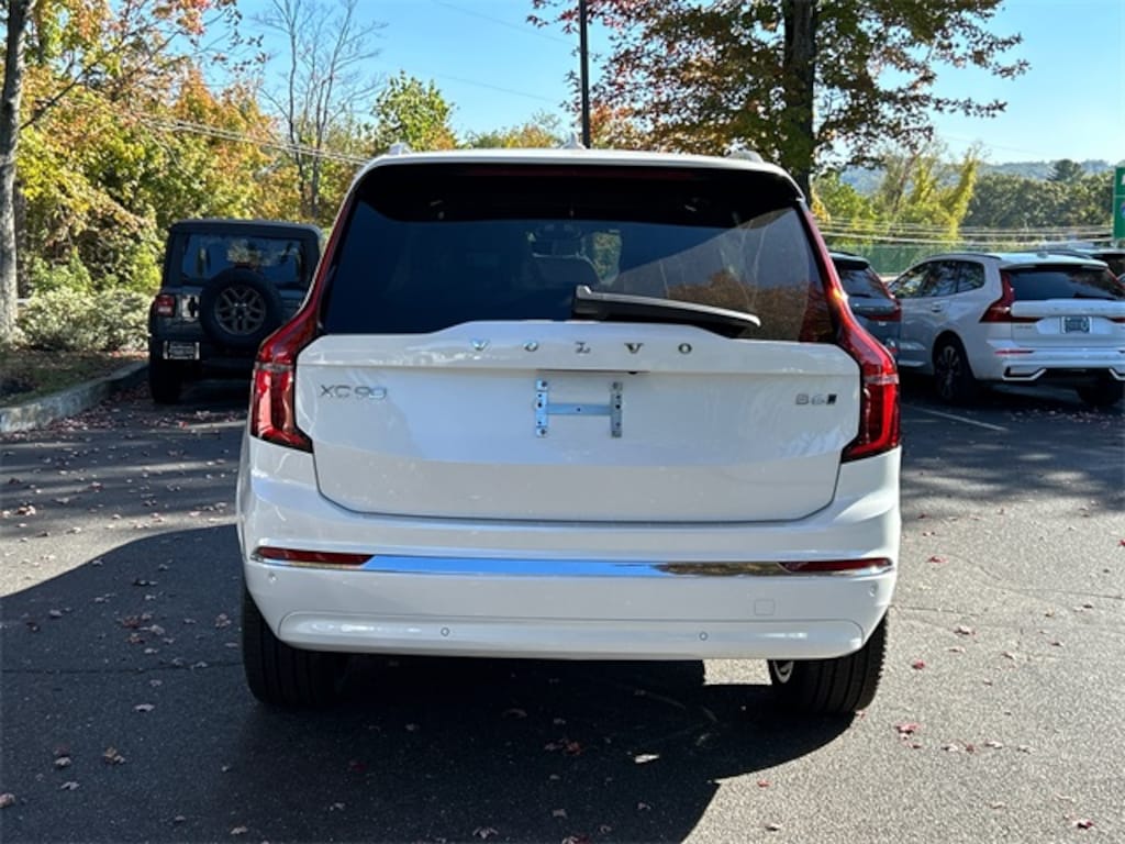New 2026 Volvo XC90 B6 Plus 7-Seater SUV
