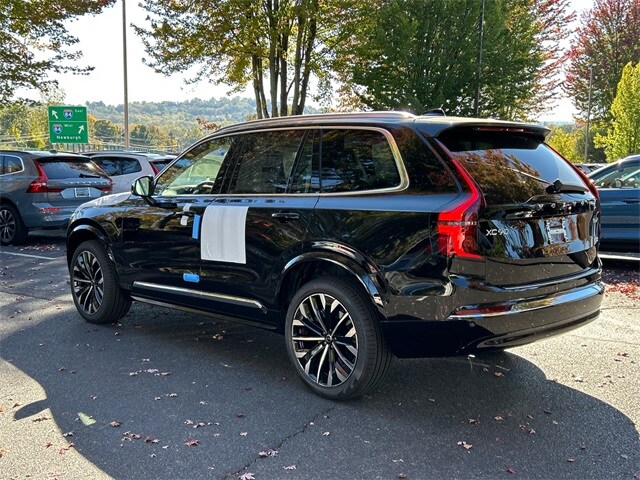 2026 Volvo XC90 Plus photo 4