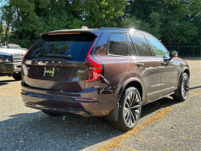 2026 Volvo XC90 photo 2