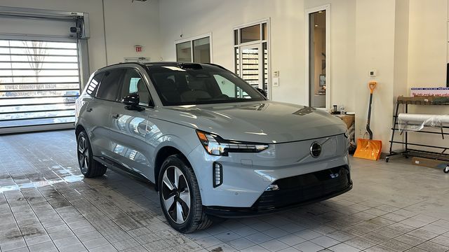 Used 2025 Volvo EX90 Plus with VIN 7JDE23KK8SG000720 for sale in Danbury, CT