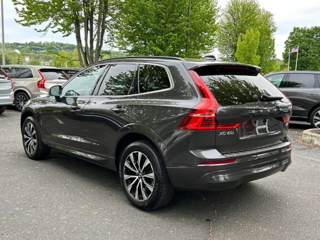 Used 2023 Volvo XC60 B5 Core SUV