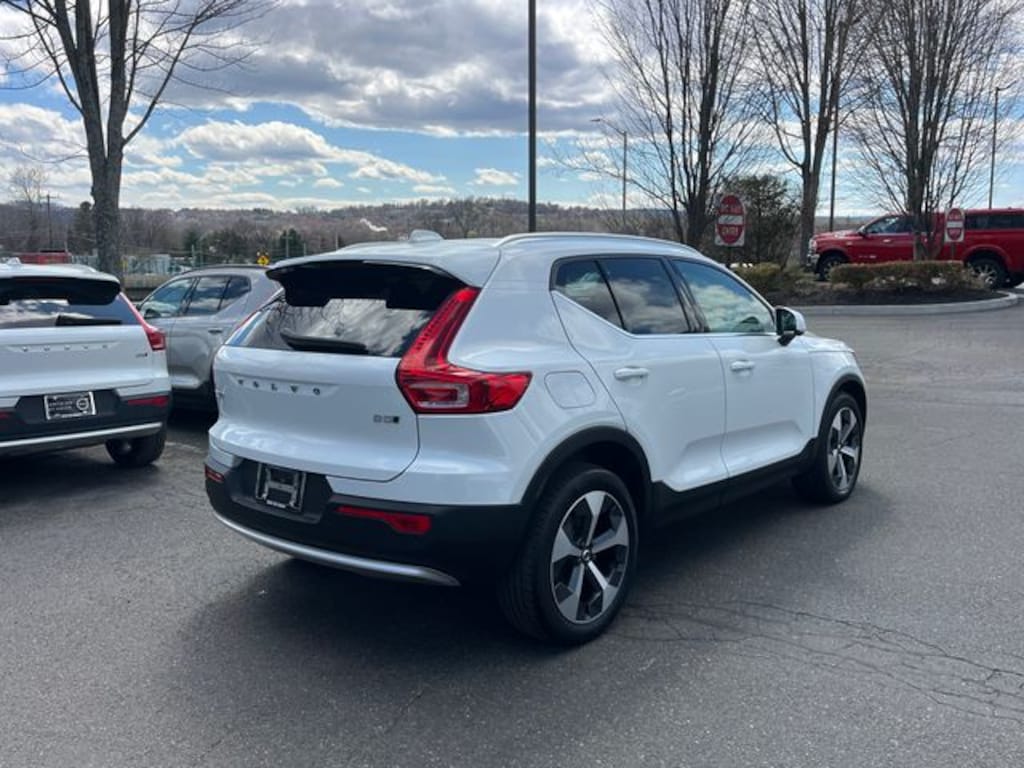 Certified 2023 Volvo XC40 B5 Plus Bright Theme SUV