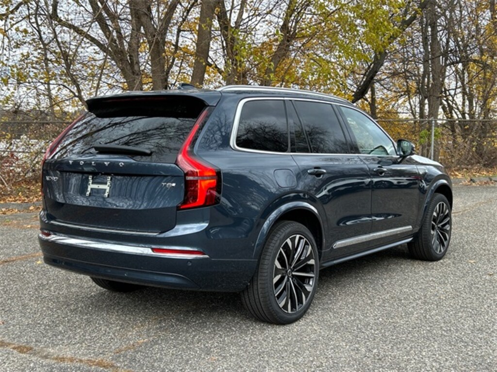 New 2026 Volvo XC90 plug-in hybrid T8 Plus 7-Seater SUV