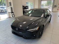 2024 Volvo S60 B5 Plus Black Edition Sedan