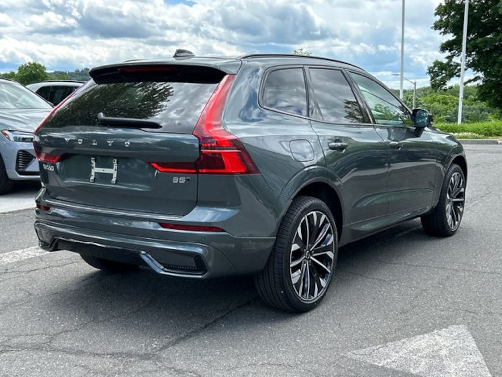 New 2026 Volvo XC60 B5 Ultra SUV