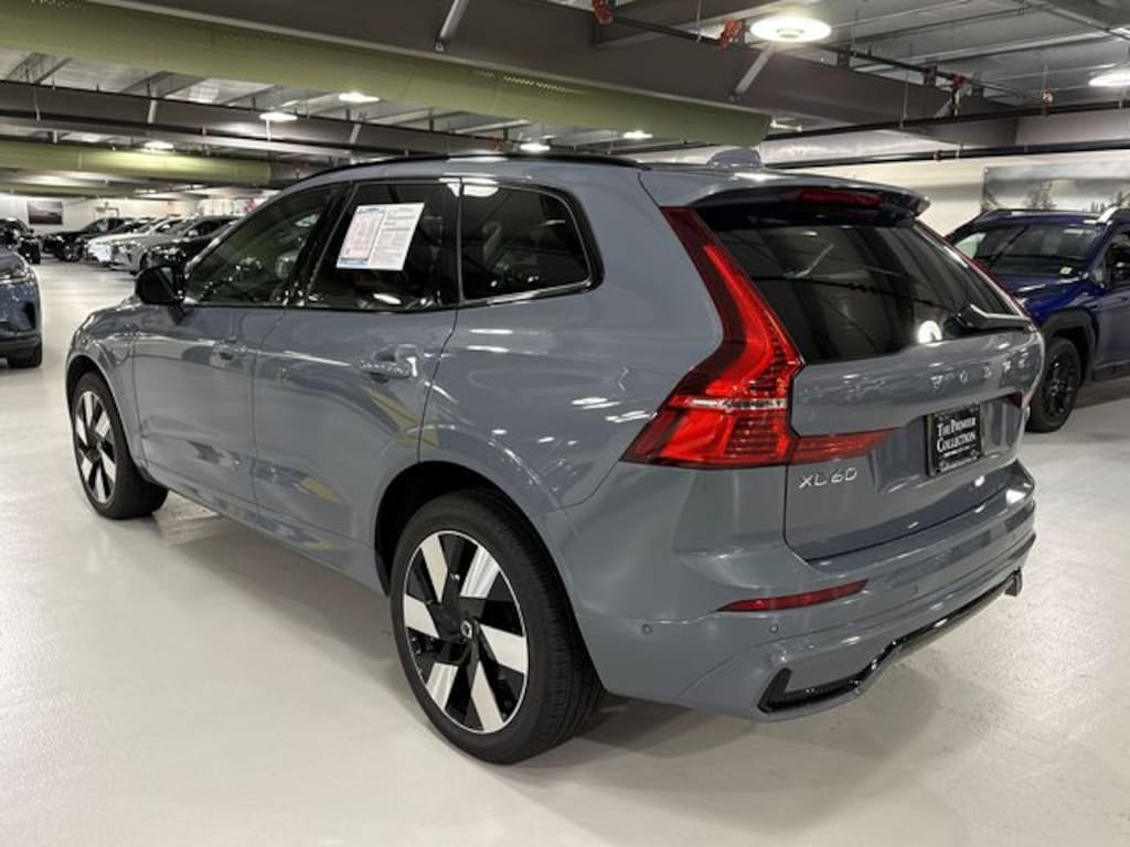 Used 2024 Volvo XC60 plug-in hybrid T8 Plus Dark Theme SUV