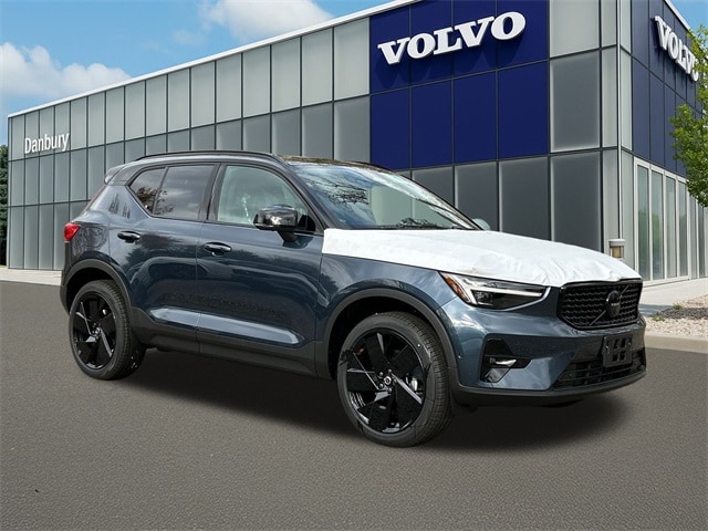 2026 Volvo XC40 Ultra Black Edition's photo