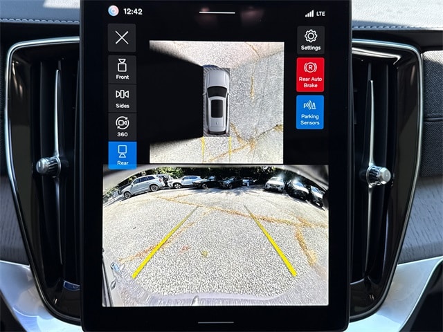 2026 Volvo XC90 Ultra - Photo 16