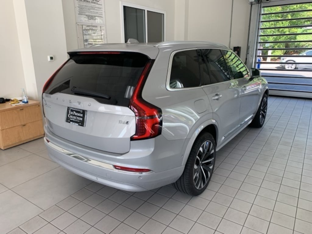 Certified 2025 Volvo XC90 B6 Plus 7-Seater SUV
