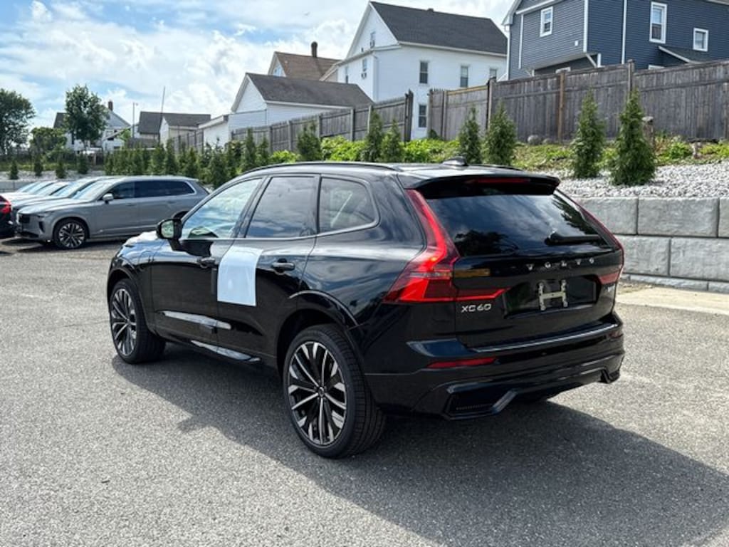 New 2026 Volvo XC60 plug-in hybrid T8 Ultra SUV