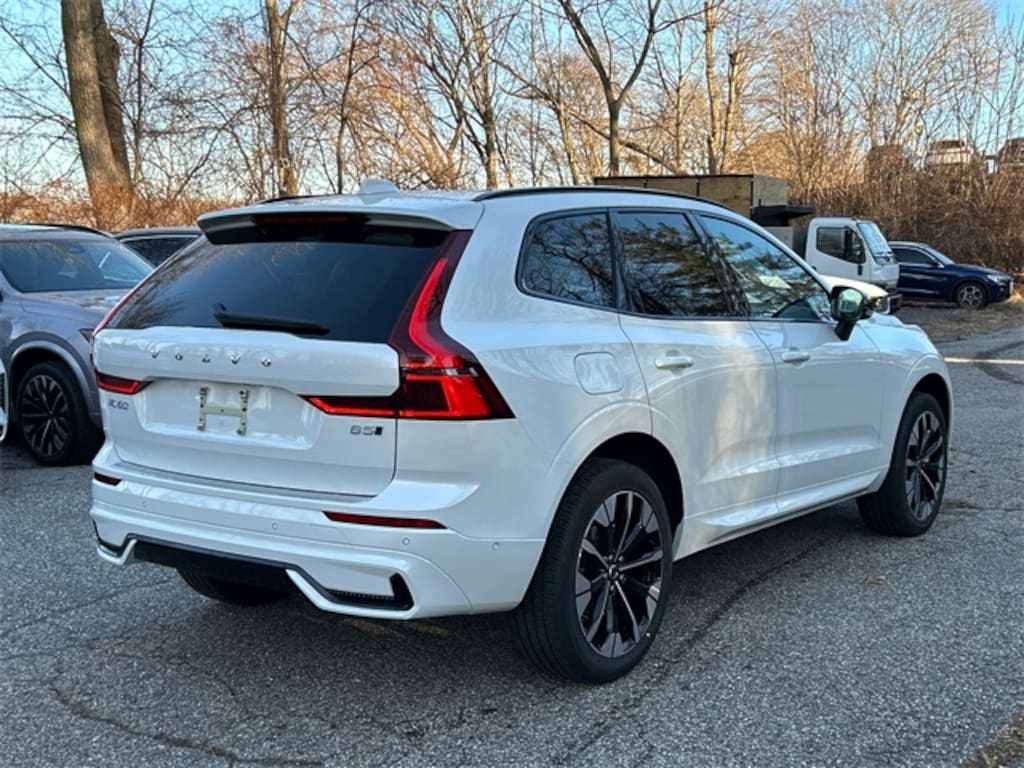 New 2026 Volvo XC60 B5 Plus SUV