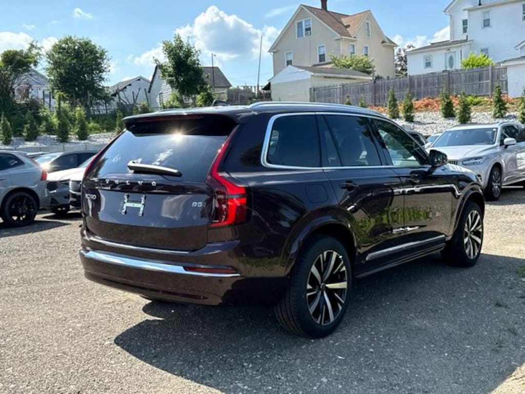 New 2026 Volvo XC90 B5 Core SUV