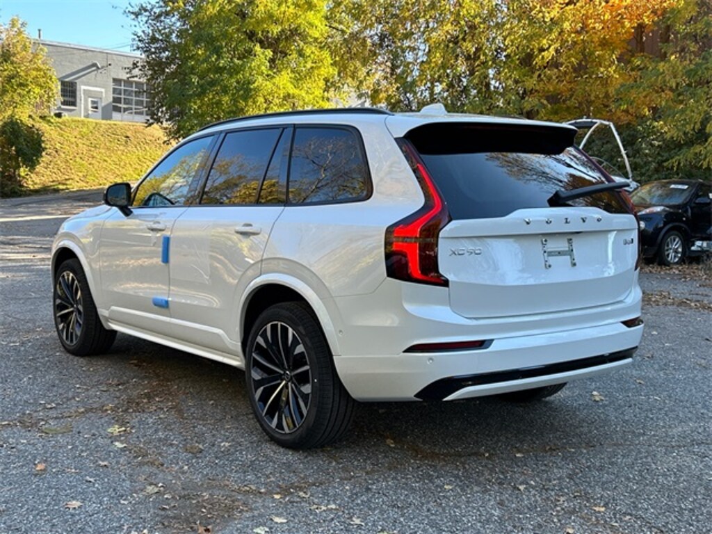 New 2026 Volvo XC90 B6 Ultra Dark Theme 7-Seater SUV