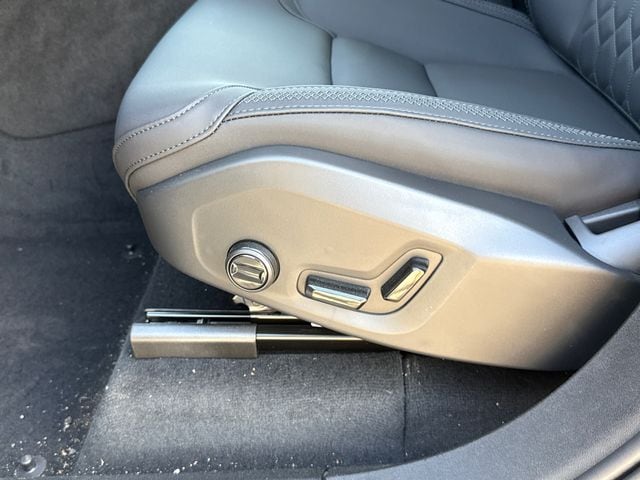 2026 Volvo XC90 Plus - Photo 19
