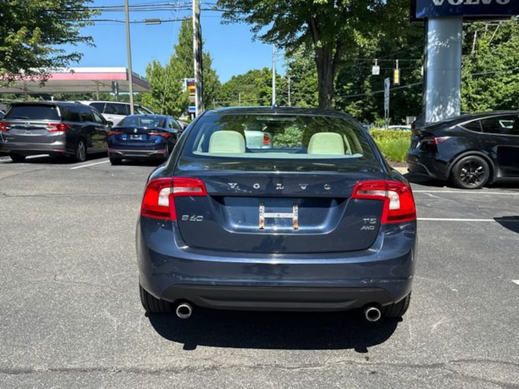 Used 2013 Volvo S60 T5 Sedan