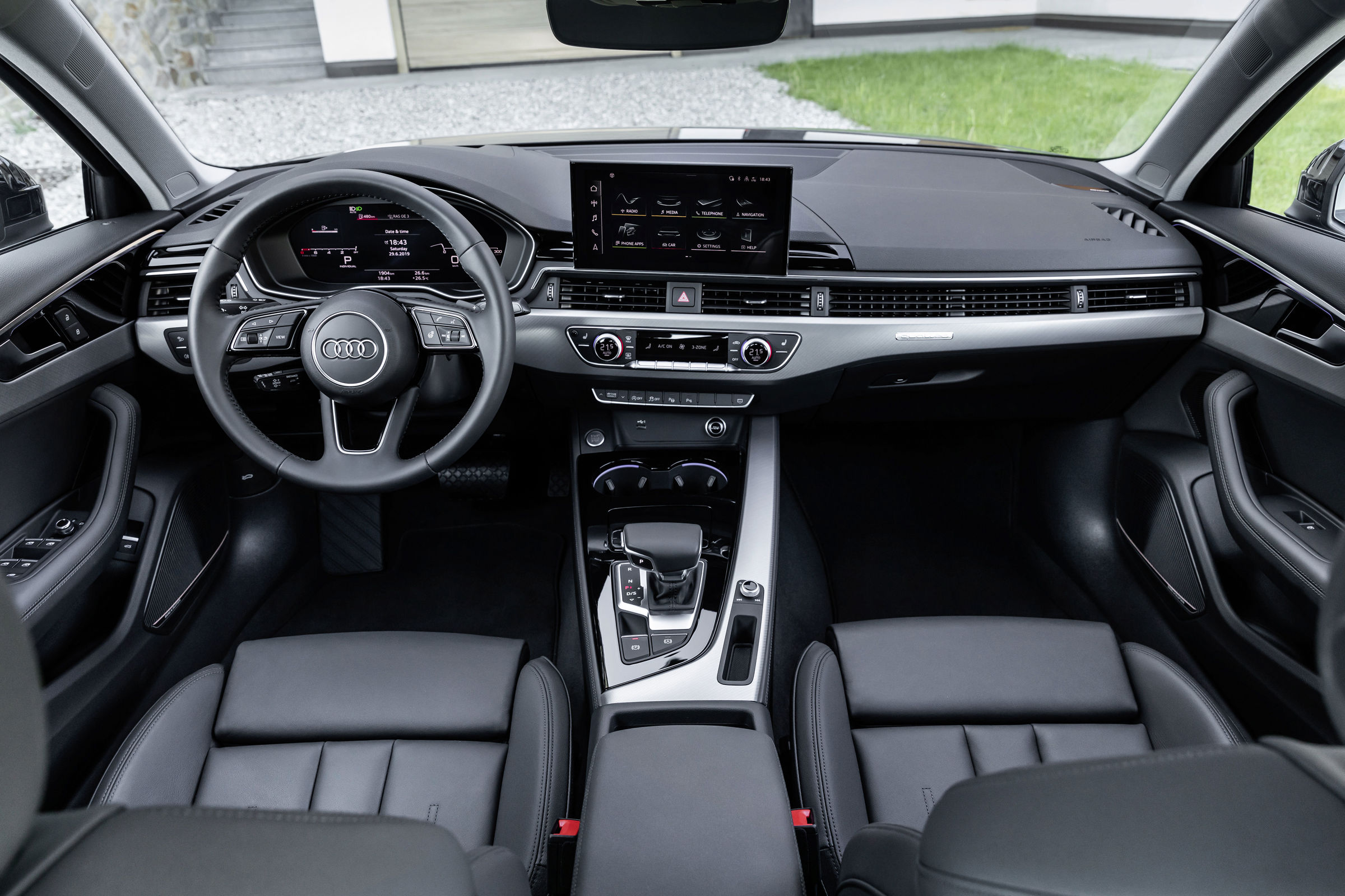 AudiA4-2.jpg