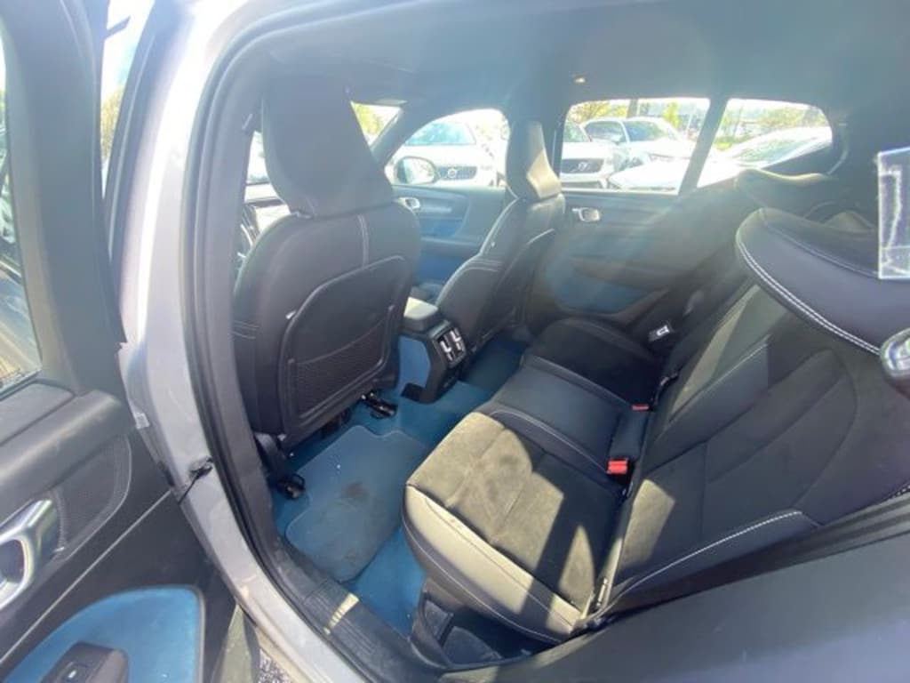 Certified 2023 Volvo XC40 Recharge Pure Electric Ultimate SUV