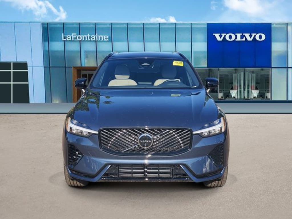 New 2026 Volvo XC60 plug-in hybrid T8 Plus SUV