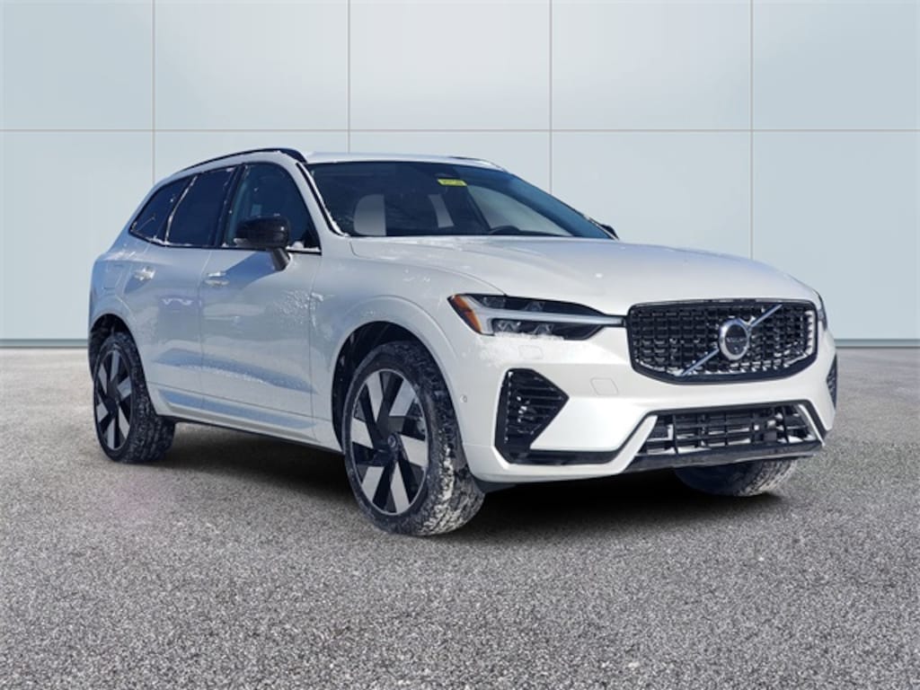 Certified 2025 Volvo XC60 Plug-In Hybrid T8 Plus SUV