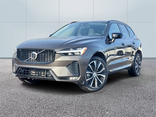 2025 Volvo XC60 Plus's photo