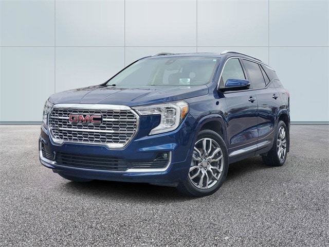 2022 GMC Terrain Denali's photo