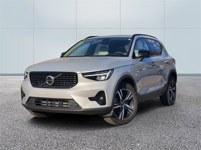 2023 Volvo XC40 SUV 